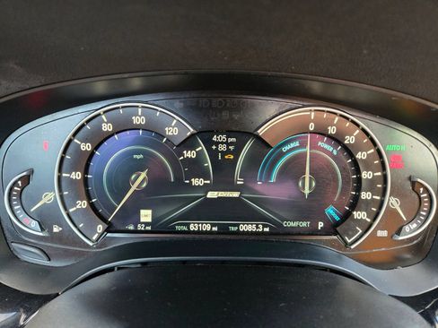 Used 2019 BMW 530e w/ M Sport Package RWD image 27