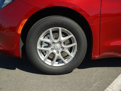 New 2026 Chrysler Voyager LX image 10