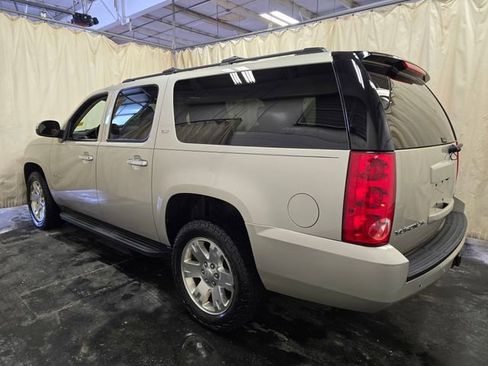 Used 2013 GMC Yukon XL SLT w/ Regional Value Package image 8