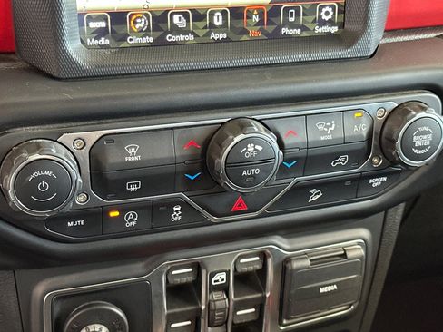 Used 2020 Jeep Wrangler Unlimited Rubicon AWD/4WD image 21