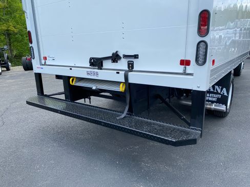 New 2026 Ford E-350 and Econoline 350 Super Duty w/ Power Equipment Group image 22