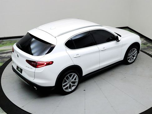 Used 2019 Alfa Romeo Stelvio AWD image 33