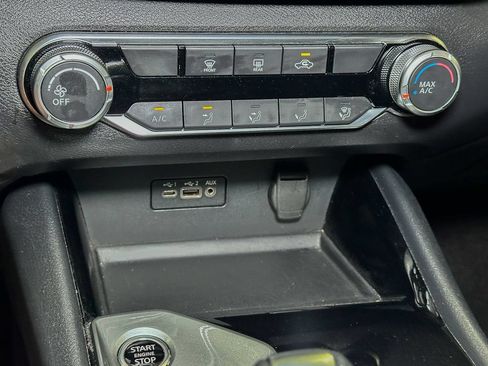 Used 2024 Nissan Altima 2.5 SV FWD image 36
