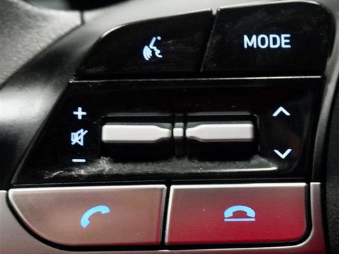 Used 2023 Hyundai Elantra SEL image 26