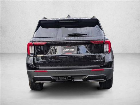 New 2026 Ford Explorer ST-Line w/ ST-Line Street Pack image 7