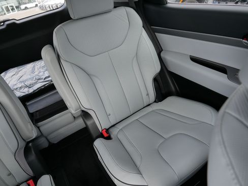 Used 2025 Hyundai Palisade SEL AWD/4WD image 14