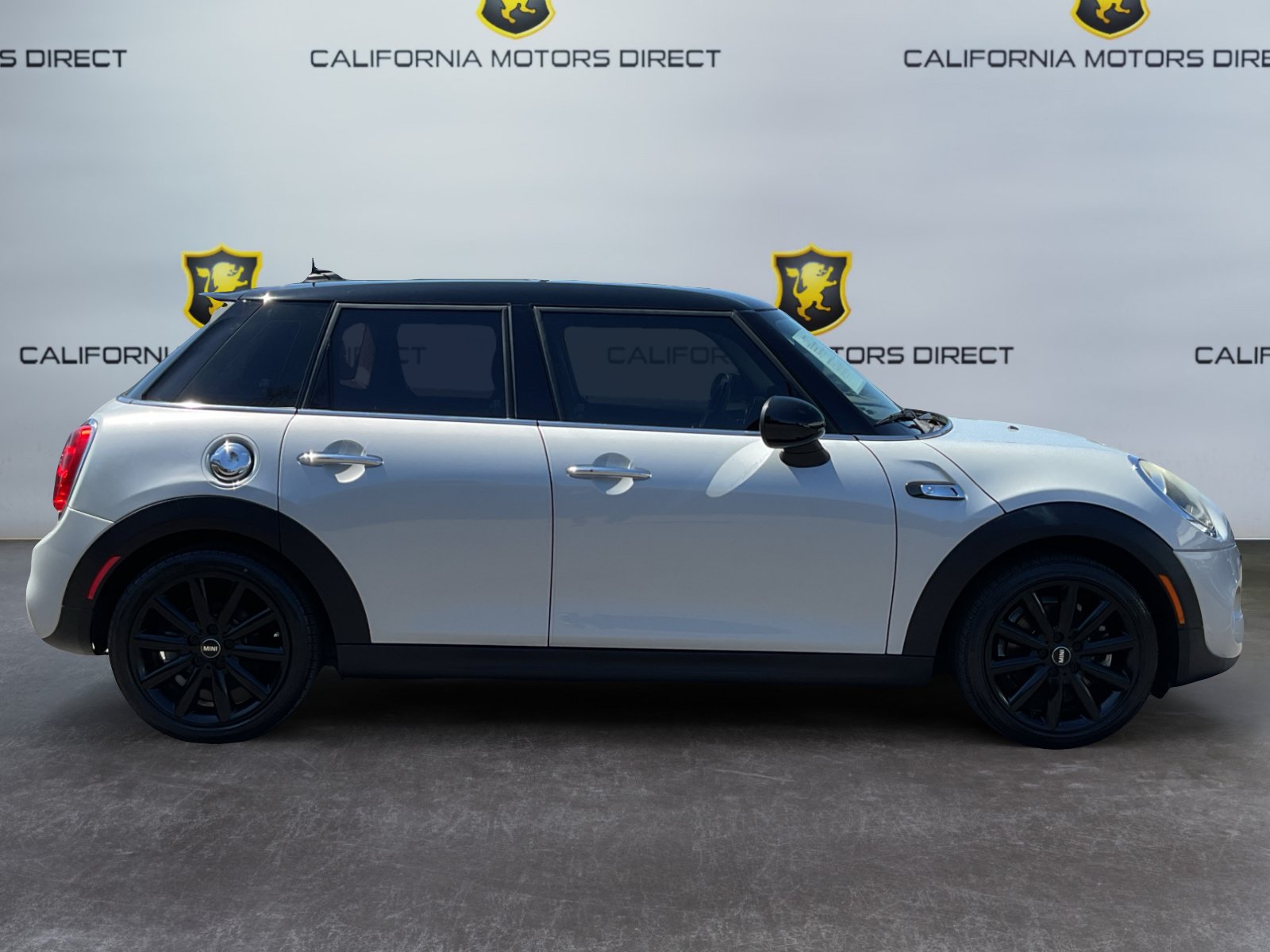 Used 2019 MINI Cooper S FWD image 4