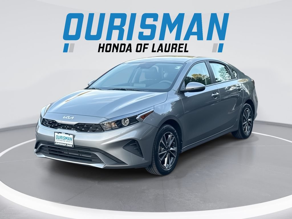 Used 2023 Kia Forte LXS w/ LXS Technology Package FWD image 1