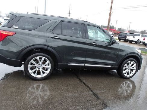 Used 2023 Ford Explorer Platinum w/ Technology Package AWD/4WD image 8