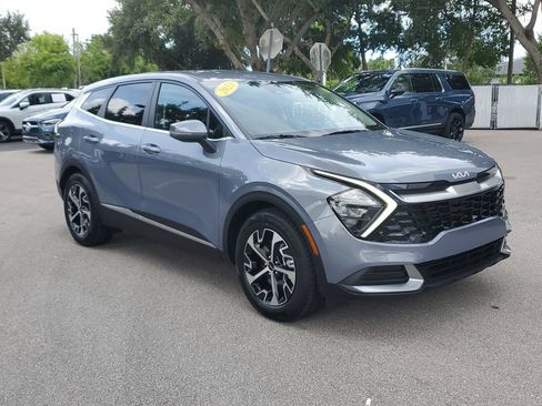 Used 2023 Kia Sportage EX FWD image 7
