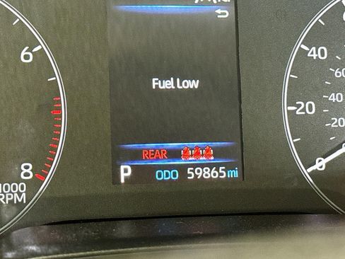 Used 2023 Toyota Corolla LE image 8