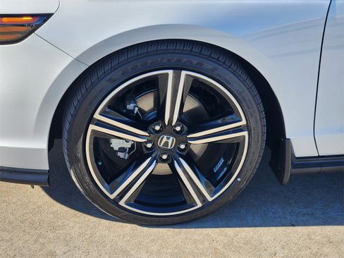 Certified 2023 Honda Accord Sport image 11