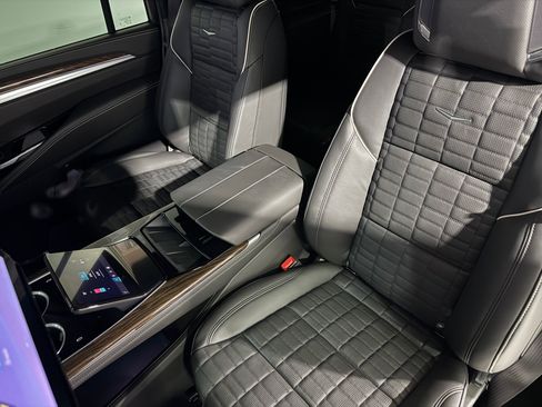 New 2026 Cadillac Escalade ESV Platinum Sport image 47