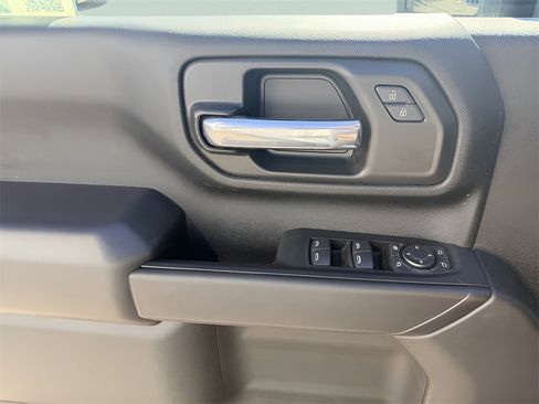 Used 2025 Chevrolet Silverado 2500 Custom w/ Custom Value Package image 23