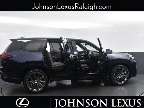 Used 2025 Lexus TX 350 AWD w/ Technology Package image 31