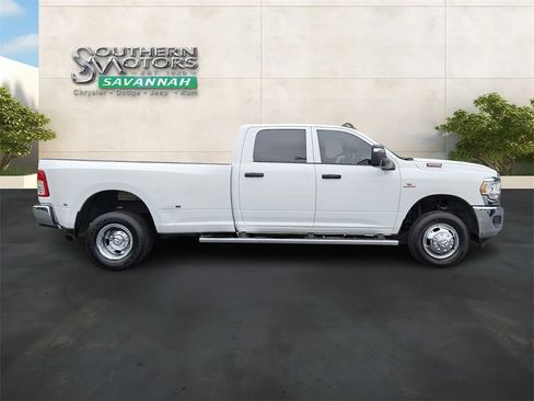 Used 2023 RAM 3500 Tradesman w/ Chrome Appearance Group image 6