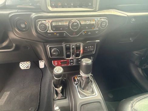 Used 2022 Jeep Wrangler Unlimited Rubicon w/ Dual Top Group AWD/4WD image 20