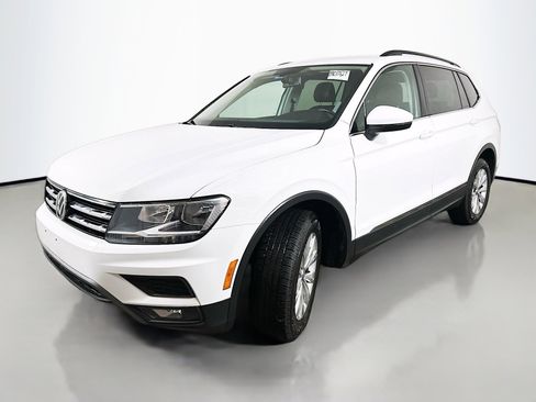 Used 2018 Volkswagen Tiguan SE w/ Front Fog Lights Package FWD image 7