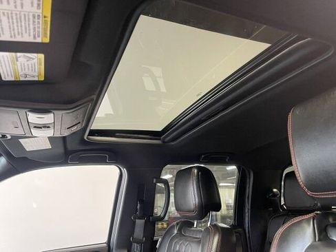 Used 2023 Nissan Frontier PRO-4X w/ Pro-4X Premium Package image 10