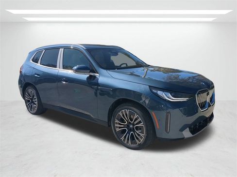 New 2026 BMW X3 xDrive30 w/ Premium Package image 2