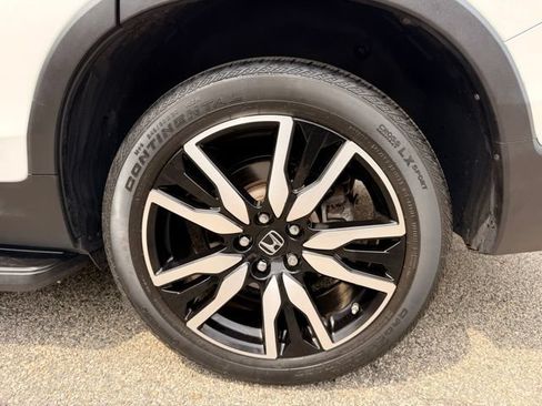 Used 2020 Honda Pilot Touring image 39