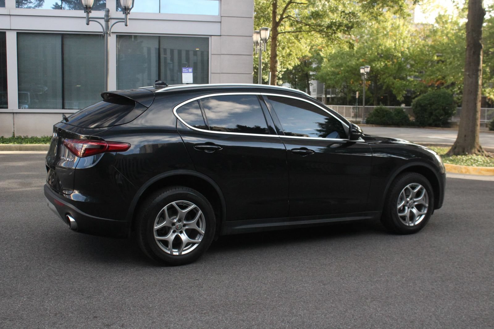 Used 2020 Alfa Romeo Stelvio AWD w/ Cold Weather Package image 7