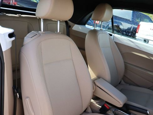 Used 2019 Volkswagen Beetle 2.0T S FWD image 13