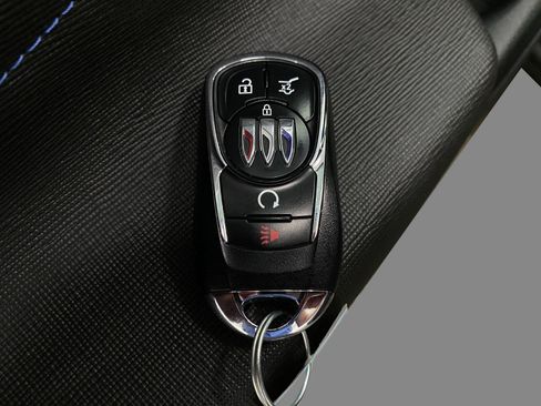 Used 2026 Buick Envista Sport Touring w/ Convenience I Package FWD image 28