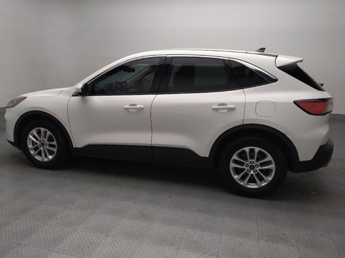 Used 2020 Ford Escape SE FWD image 3