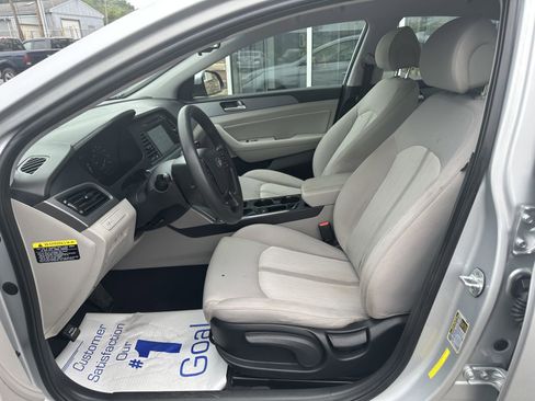 Used 2017 Hyundai Sonata SE FWD image 7