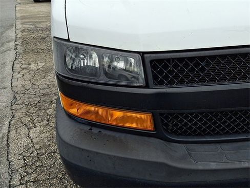 Used 2020 Chevrolet Express 2500 w/ Driver Convenience Package image 9