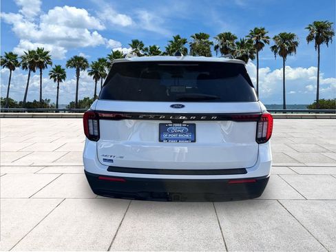 New 2026 Ford Explorer Active image 6