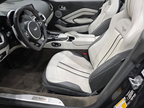 Used 2023 Aston Martin V8 Vantage Roadster image 17