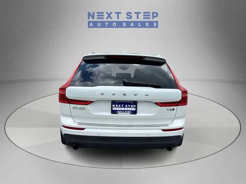 Used 2019 Volvo XC60 T5 Momentum w/ Multimedia Package AWD/4WD image 7