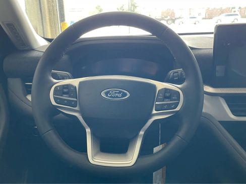 New 2026 Ford Explorer Active w/ Active Comfort Package AWD/4WD image 9