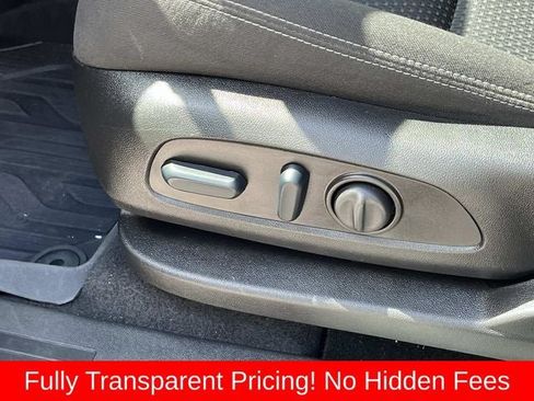 Used 2022 GMC Terrain SLE w/ Driver Convenience Package AWD/4WD image 27