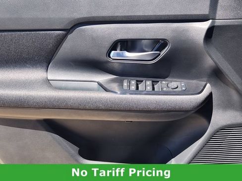 Used 2025 Nissan Kicks SV w/ Interior Electronics Package AWD/4WD image 22