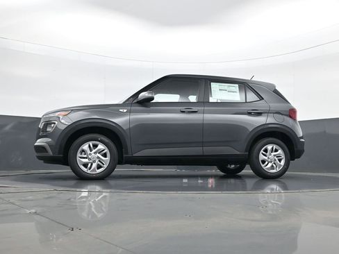 New 2026 Hyundai Venue SE image 28
