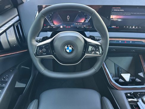 Used 2025 BMW X3 xDrive30i w/ Premium Package image 18