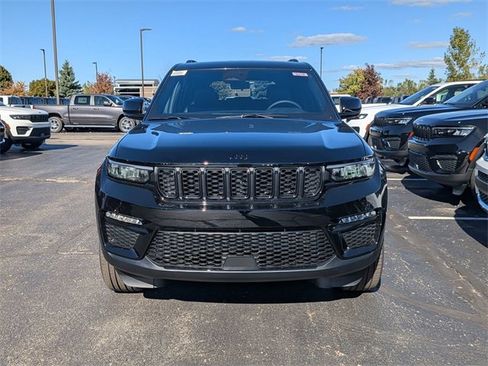 New 2025 Jeep Grand Cherokee Limited w/ Black Appearance Package image 8