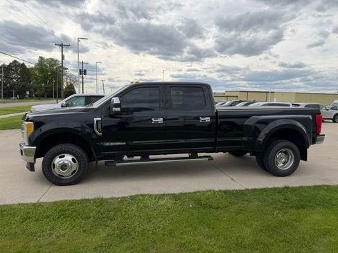 Used 2017 Ford F350 Lariat w/ Chrome Package AWD/4WD image 2