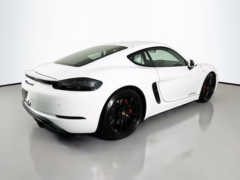 Certified 2024 Porsche 718 Cayman GTS RWD image 9