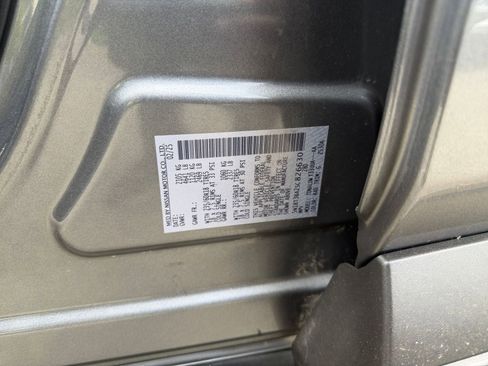 Used 2025 Nissan Rogue SV FWD image 31