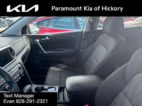 Used 2022 Kia Sportage LX FWD image 5