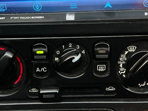 Used 2002 MAZDA MX-5 Miata LS image 71