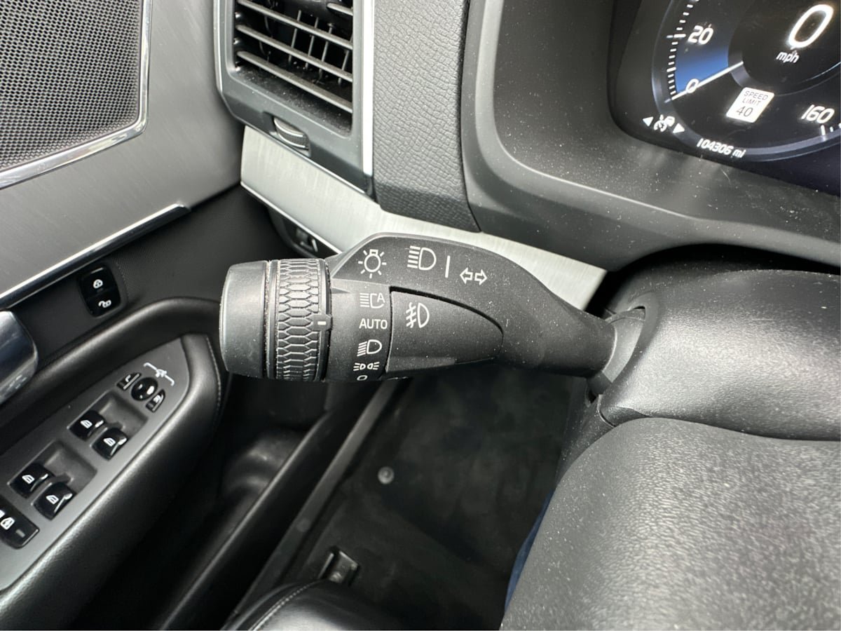 Used 2022 Volvo XC90 T5 Momentum AWD/4WD image 23