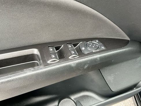 Used 2017 Ford Fusion SE image 16