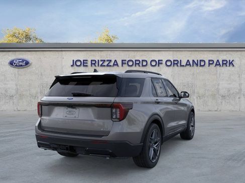 New 2026 Ford Explorer ST-Line w/ ST-Line Street Pack AWD/4WD image 8