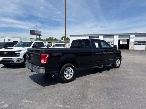 Used 2017 Ford F150 XLT w/ Heavy-Duty Payload Package AWD/4WD image 3