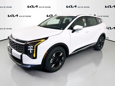 New 2026 Kia Sportage LX image 3